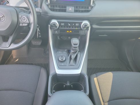 Used 2025 Toyota RAV4 LE AWD/4WD image 17