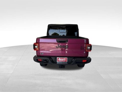 Used 2024 Jeep Gladiator Sport AWD/4WD image 4
