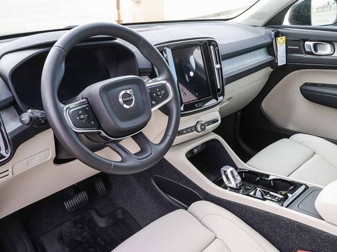 New 2026 Volvo XC40 B5 Ultra w/ Climate Package image 28