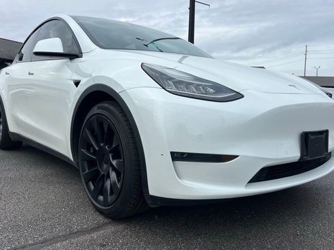 Used 2021 Tesla Model Y Long Range image 11