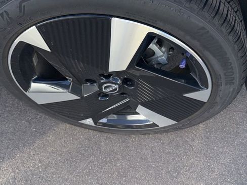 Used 2025 Nissan Kicks SR image 6