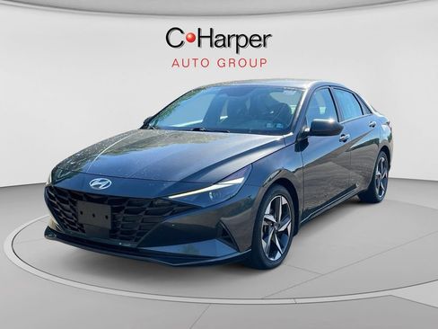 Used 2023 Hyundai Elantra SEL w/ Convenience Package FWD image 7