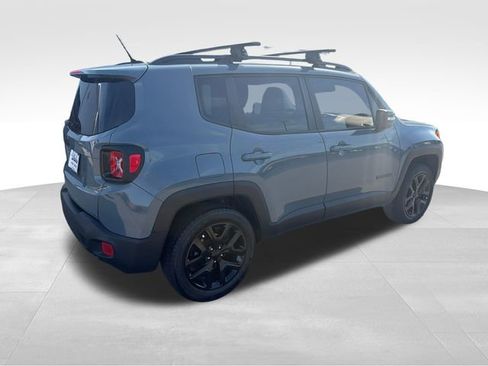 Used 2017 Jeep Renegade Altitude AWD/4WD image 6