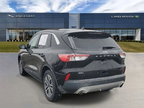 Used 2021 Ford Escape SEL image 2