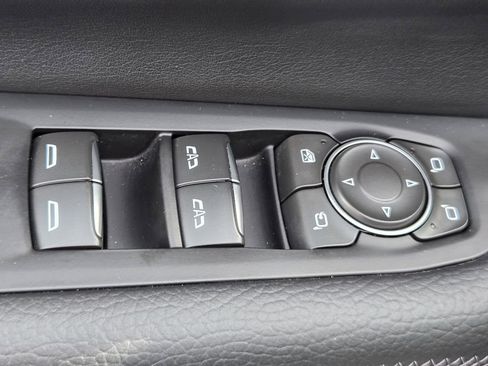 Used 2025 GMC Yukon Denali image 21