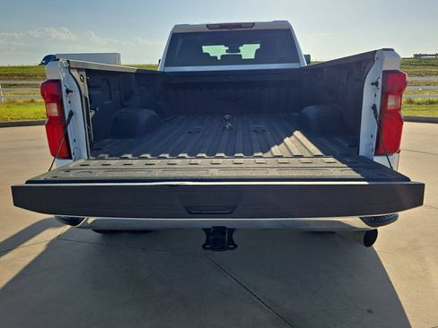 Used 2025 Chevrolet Silverado 3500 LT w/ Safety Package AWD/4WD image 12