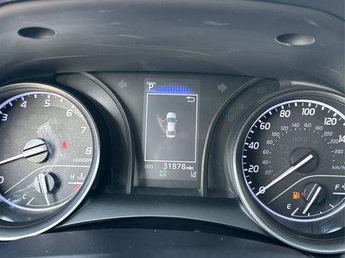 Used 2023 Toyota Camry SE image 11