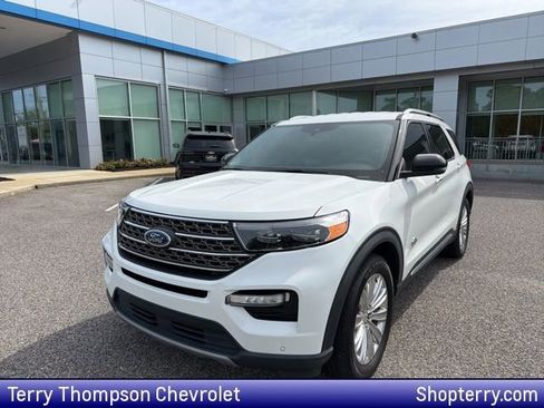 Used 2022 Ford Explorer King Ranch image 1