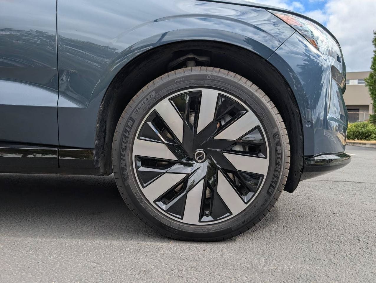 Used 2025 Volvo EX90 Plus AWD/4WD image 29