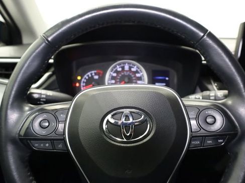 Used 2022 Toyota Corolla Cross LE image 17