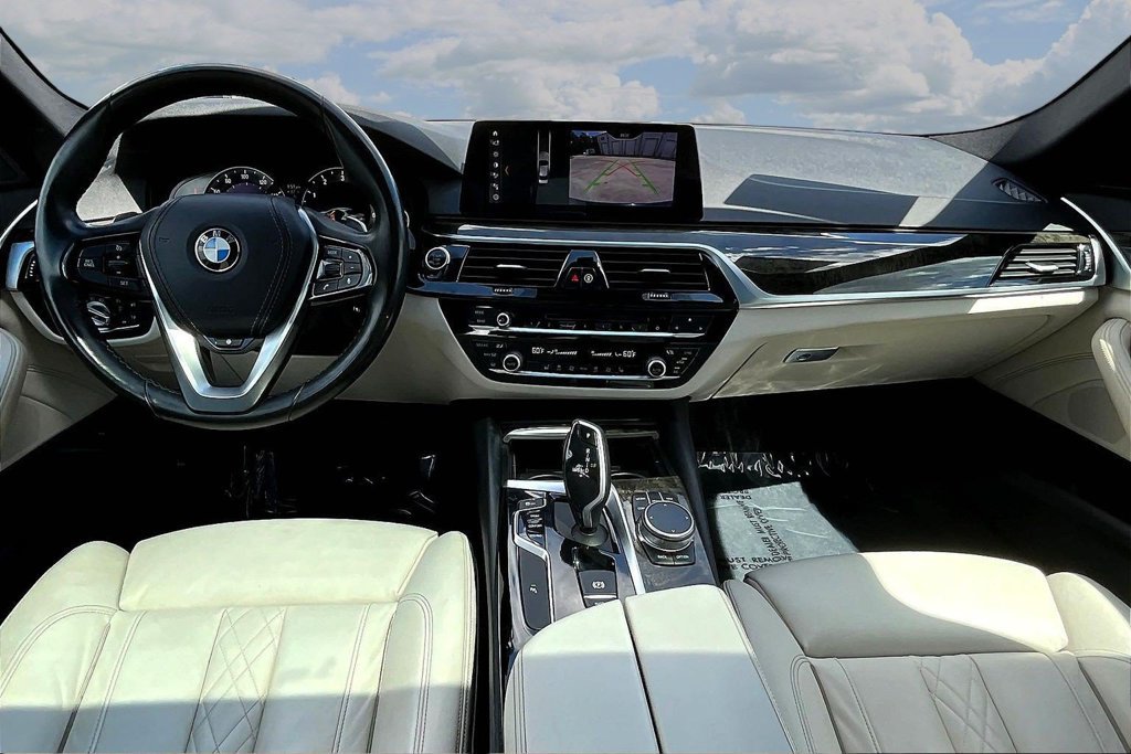 Used 2019 BMW 540i xDrive w/ Convenience Package AWD/4WD image 9