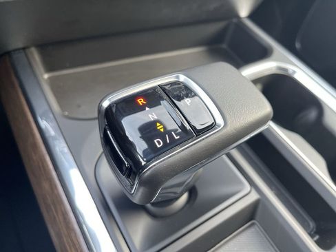 Used 2022 Chevrolet Silverado 1500 High Country w/ High Country Premium Package image 32