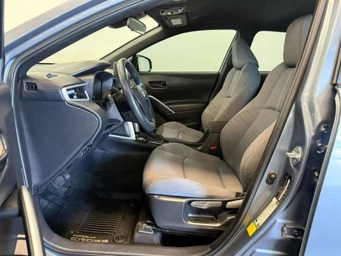 Used 2025 Toyota Corolla Cross AWD Hybrid image 10