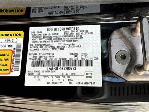 Used 2019 Ford Mustang GT Premium w/ Equipment Group 401A image 26