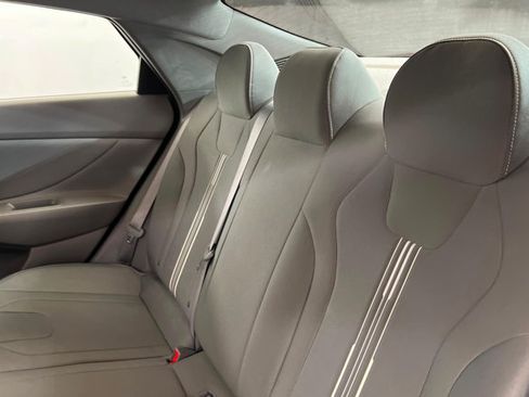 Used 2023 Hyundai Elantra SEL w/ Convenience Package FWD image 20