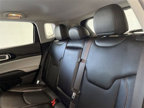 Used 2022 Jeep Compass Limited image 16