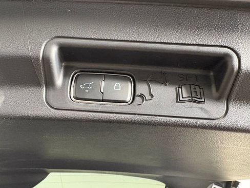 Certified 2025 Ford Explorer ST-Line w/ Premium Package image 34