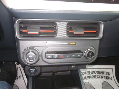 Used 2026 Ford Maverick Lariat w/ 4K Tow Package AWD/4WD image 17