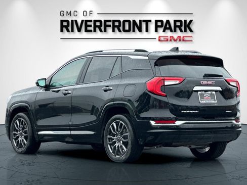 Used 2024 GMC Terrain Denali w/ Black Diamond Edition AWD/4WD image 5