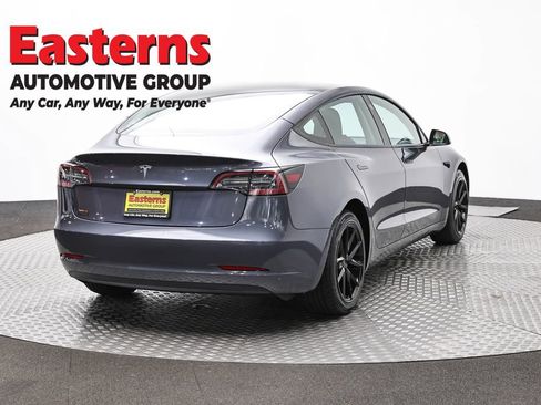 Used 2023 Tesla Model 3 Standard Range image 5
