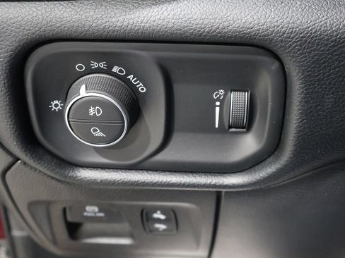 Used 2021 RAM 1500 Big Horn AWD/4WD image 19