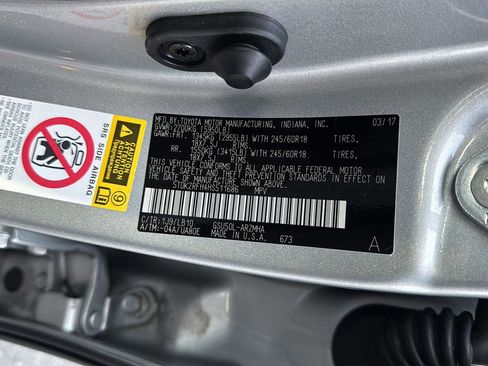 Certified 2017 Toyota Highlander XLE image 39