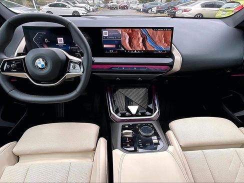 Used 2025 BMW X3 xDrive30i w/ Convenience Package image 16