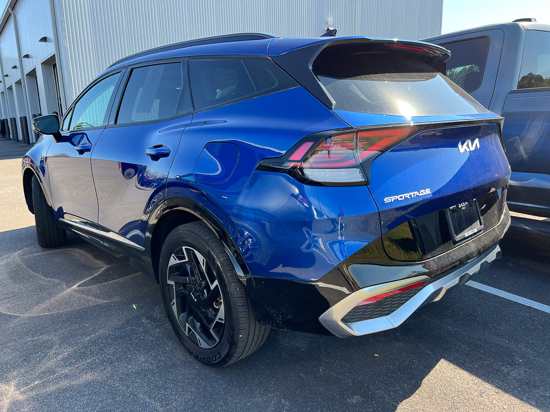 Used 2023 Kia Sportage SX AWD/4WD image 3