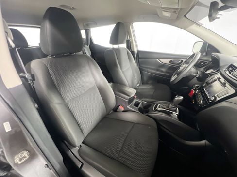 Used 2021 Nissan Rogue Sport S image 30