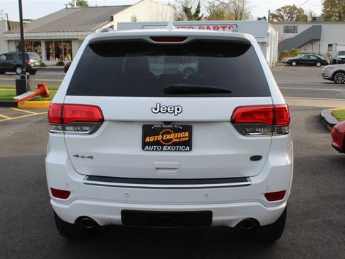 Used 2017 Jeep Grand Cherokee Overland AWD/4WD image 24