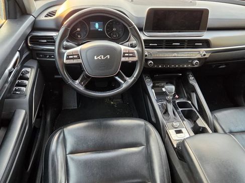 Used 2022 Kia Telluride S FWD image 10
