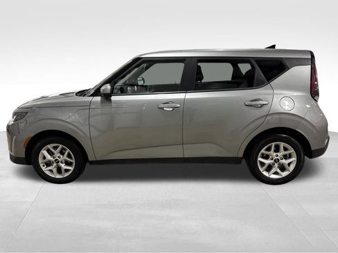 Used 2024 Kia Soul LX w/ Option Group 015 image 2