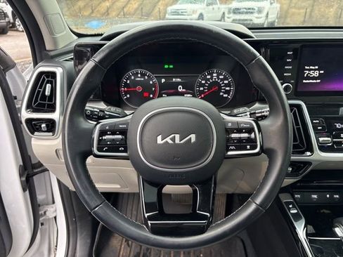 Used 2022 Kia Sorento SX FWD image 10