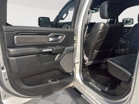 Used 2020 RAM 1500 Laramie AWD/4WD image 19