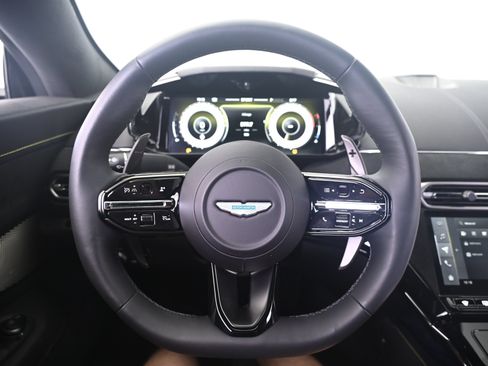 Used 2026 Aston Martin V8 Vantage Coupe RWD image 33