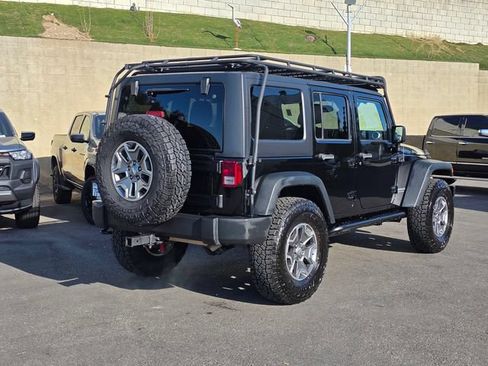 Used 2016 Jeep Wrangler Unlimited Rubicon w/ Connectivity Group AWD/4WD image 6