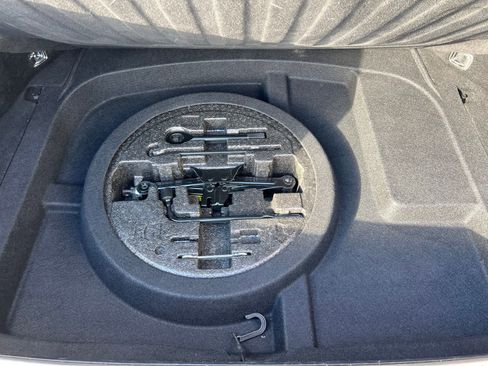 Used 2018 Genesis G90 5.0 Ultimate image 24