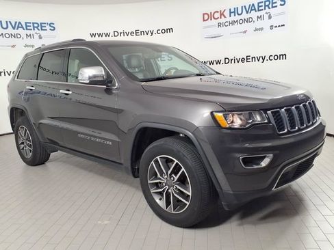 Used 2019 Jeep Grand Cherokee Limited AWD/4WD image 3
