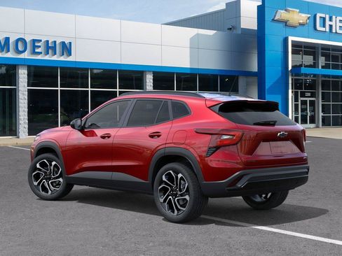 New 2026 Chevrolet Trax RS w/ Sunroof Package FWD image 3