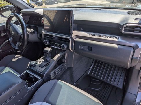 Used 2024 Toyota Tacoma TRD Off-Road image 13