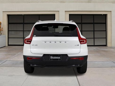 New 2026 Volvo XC40 B5 Ultra w/ Climate Package AWD/4WD image 4