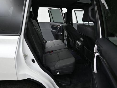 Used 2022 Lexus GX 460 w/ Black Line Special Edition AWD/4WD image 38