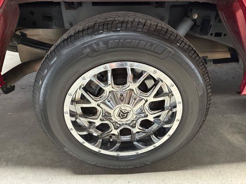 Used 2017 Ford F150 XLT w/ Equipment Group 302A Luxury RWD image 6
