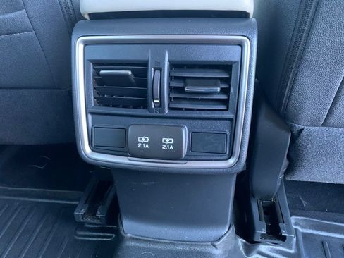 Used 2024 Subaru Forester Premium AWD/4WD image 26
