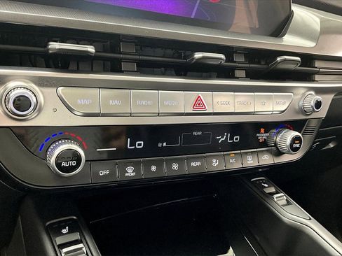 Used 2024 Kia Telluride S w/ S Sunroof Package image 32