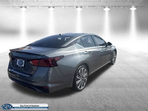 Used 2023 Nissan Altima 2.5 SL AWD/4WD image 8