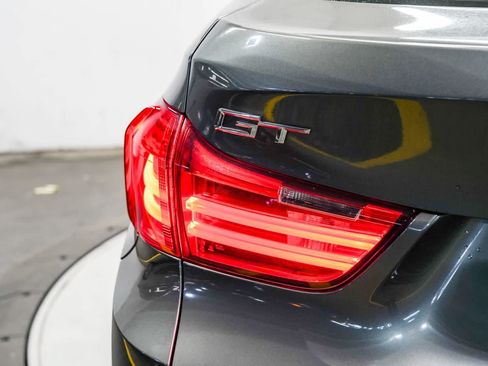Used 2017 BMW 535i Gran Turismo RWD image 11