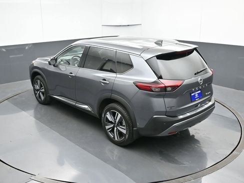 Used 2023 Nissan Rogue SL w/ SL Premium Package image 52