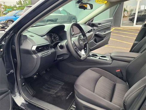 Used 2022 Nissan Altima 2.5 SV image 13