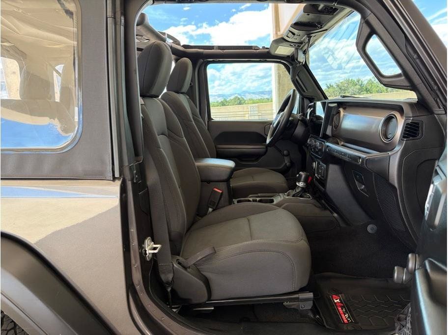Used 2021 Jeep Wrangler Sport AWD/4WD image 19